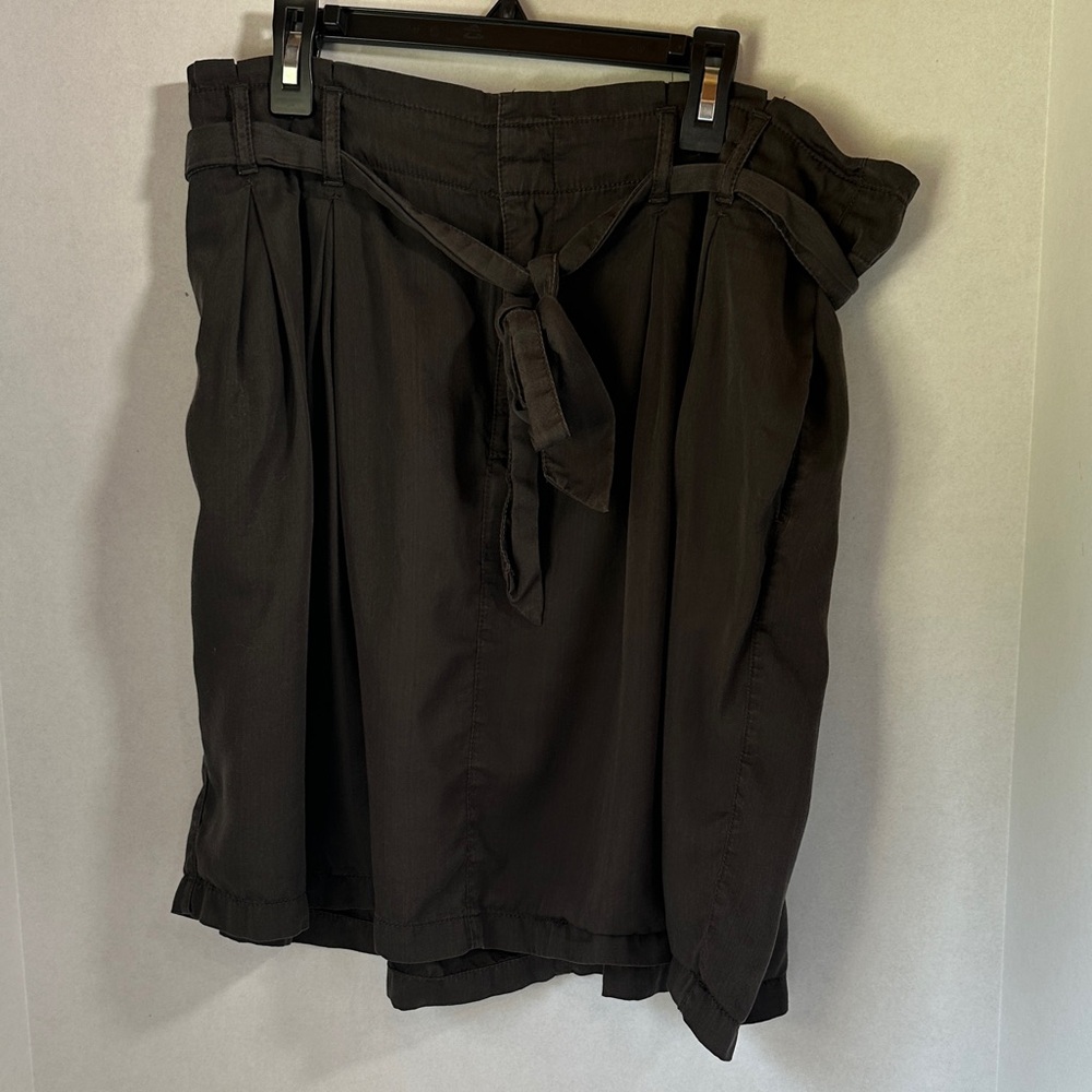 Gap gray lyocell skirt size 10